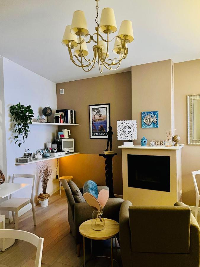 Residenza Elisa Bed & Breakfast Desenzano del Garda Exterior foto