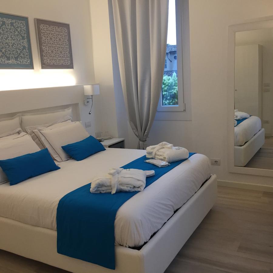 Residenza Elisa Bed & Breakfast Desenzano del Garda Exterior foto